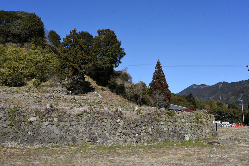 小島陣屋井戸跡付近